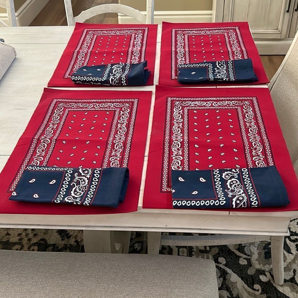 NWT Bandana Placemats w/Napkins